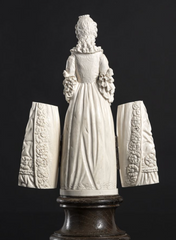 Ivory figure of a baroque lady with folding triptych around 1900