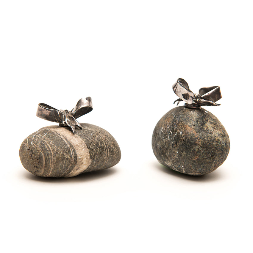 Sterling Silver Bowed Pet Rock Paperwreights