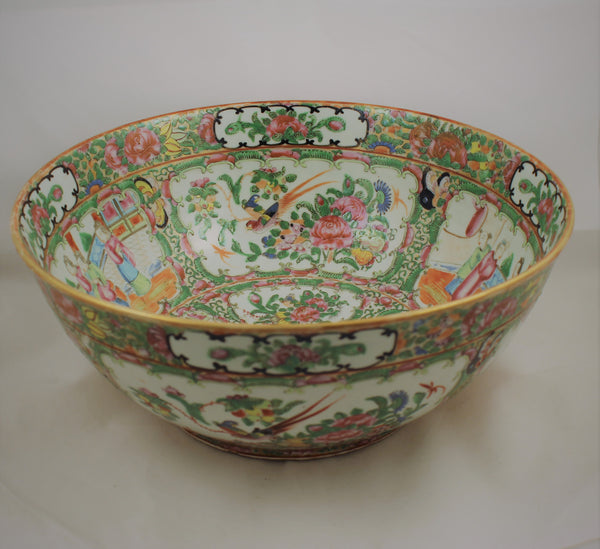 Antique 19th Century Chinese Porcelain Rose Medallion Bowl