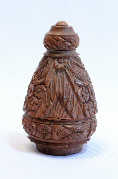 Corozo wood Snuff Box Carved