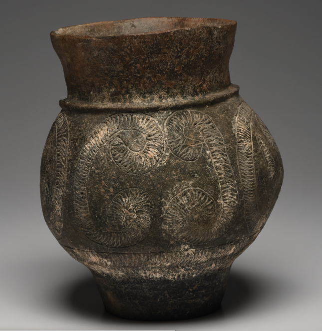 Ban Chieng Grayware Baluster Shape Vessel, Ca. 500-300 B.C.